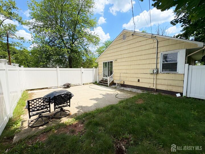 Property Photo:  500 Grove Avenue  NJ 08904 