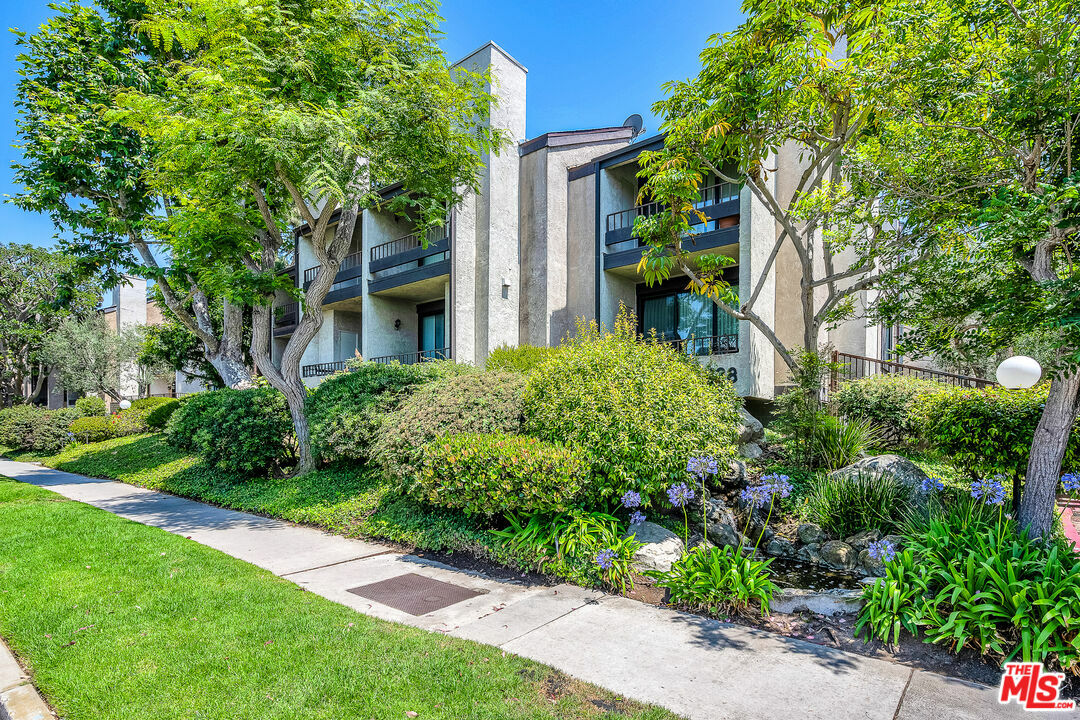 8675 Falmouth Ave  Playa Del Rey CA 90293 photo