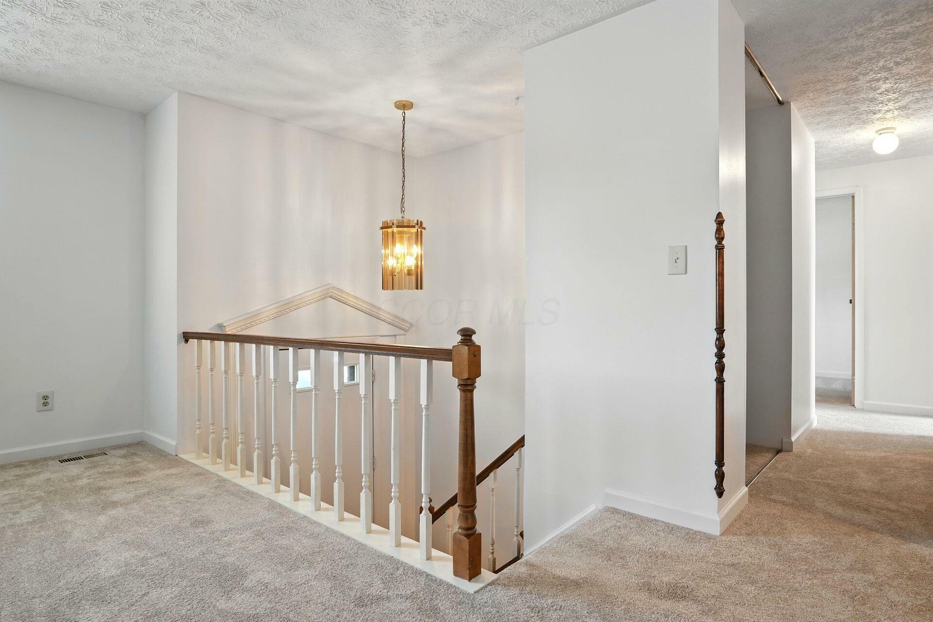 Property Photo: 276 Hubbard Road OH 43119