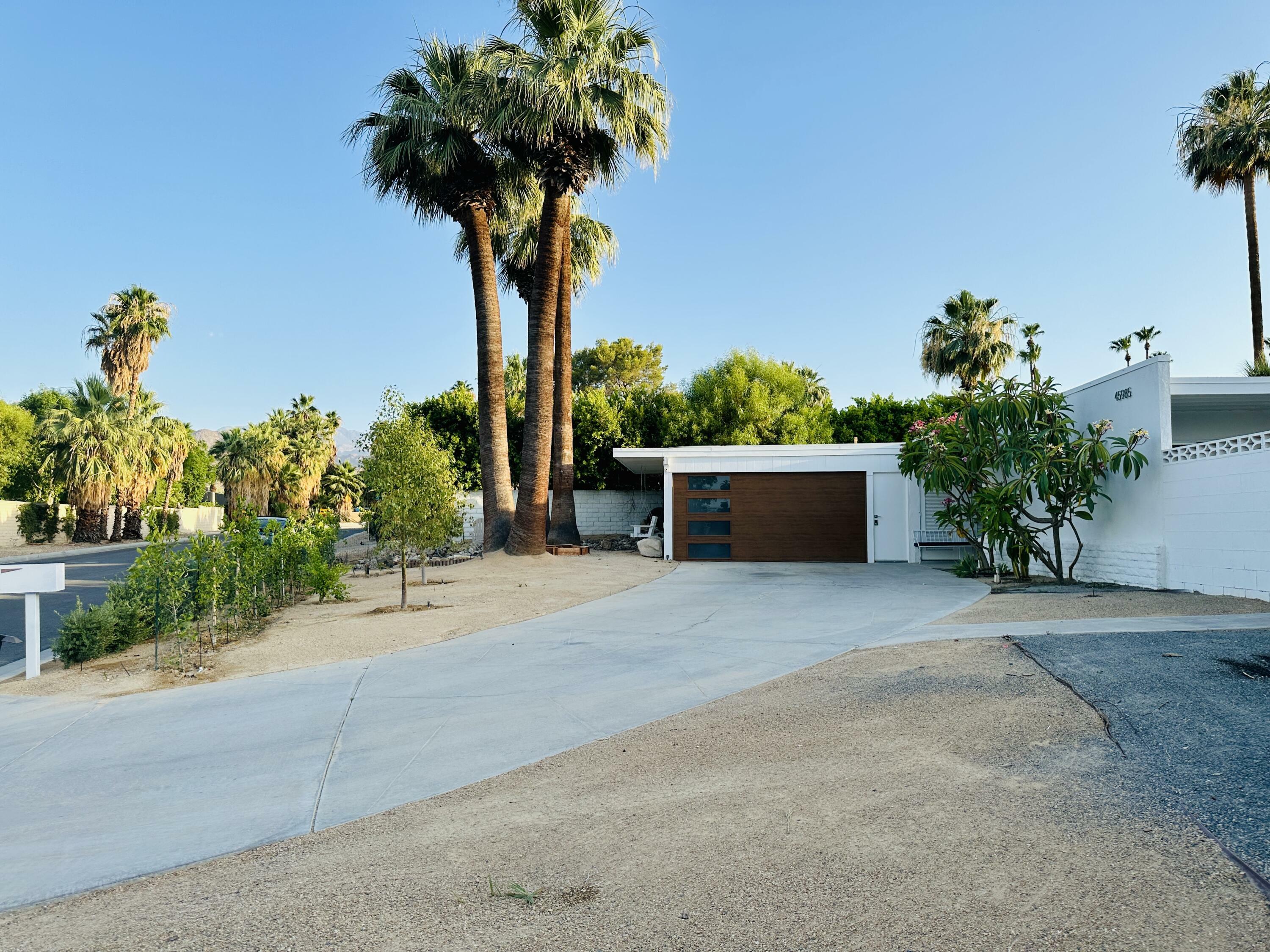 Property Photo:  45985 Toro Peak Road  CA 92260 