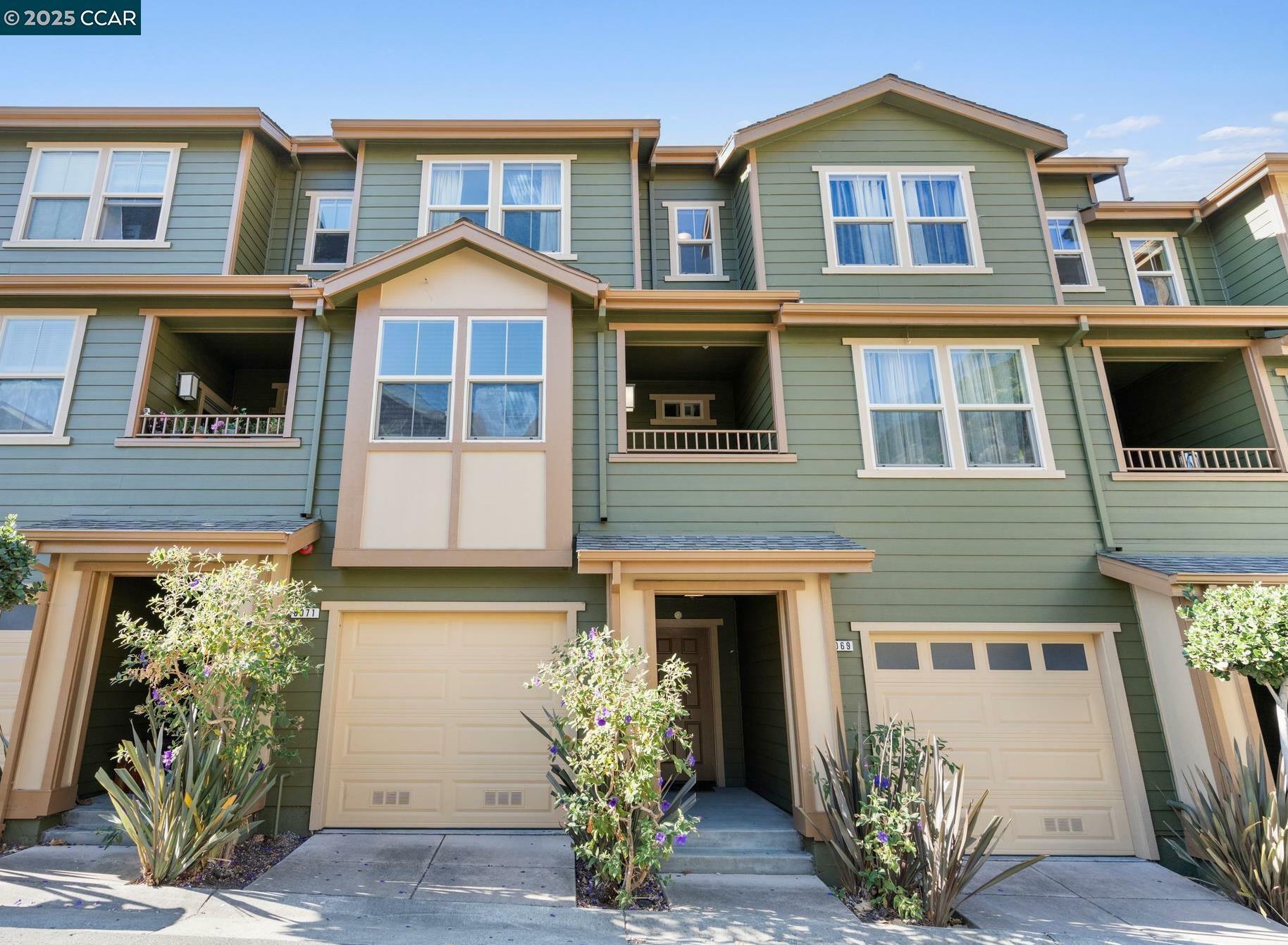 Property Photo: 6071 Old Quarry CA 94605
