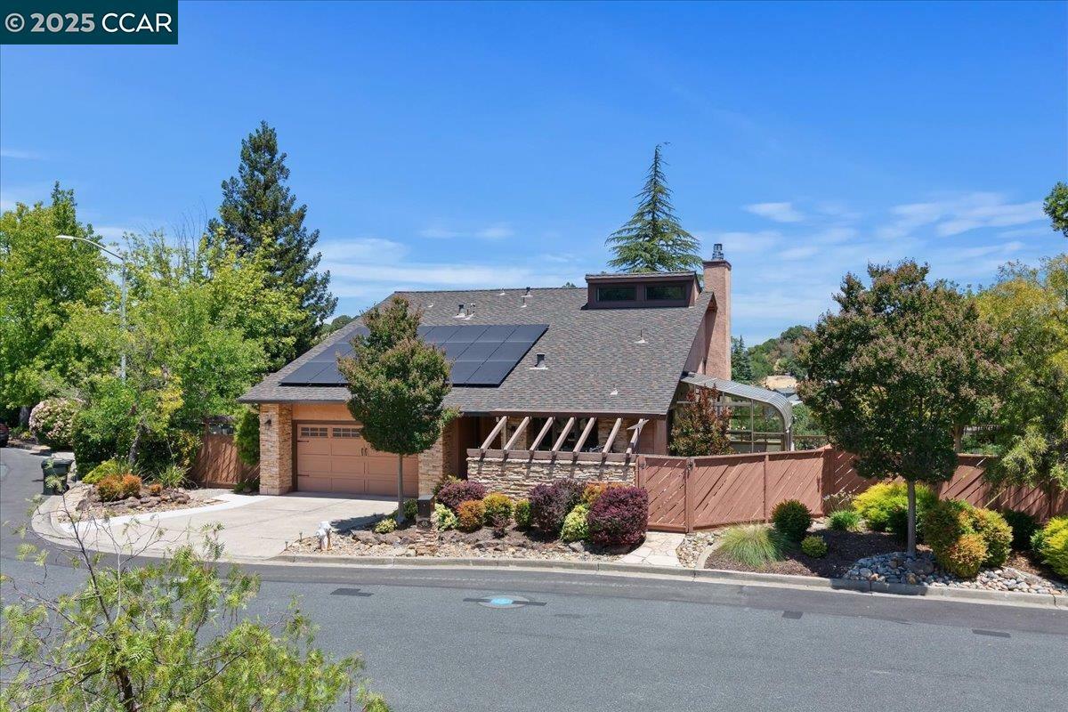 Property Photo:  65 Saint Thomas  CA 94523 