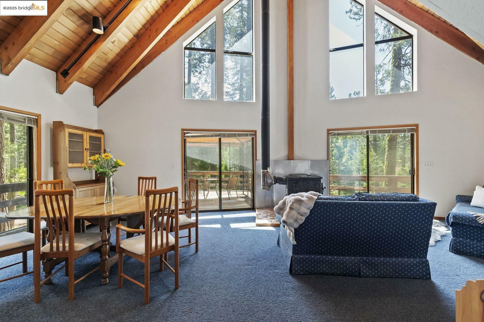 Property Photo: 90 Pinecrest Ave CA 95364