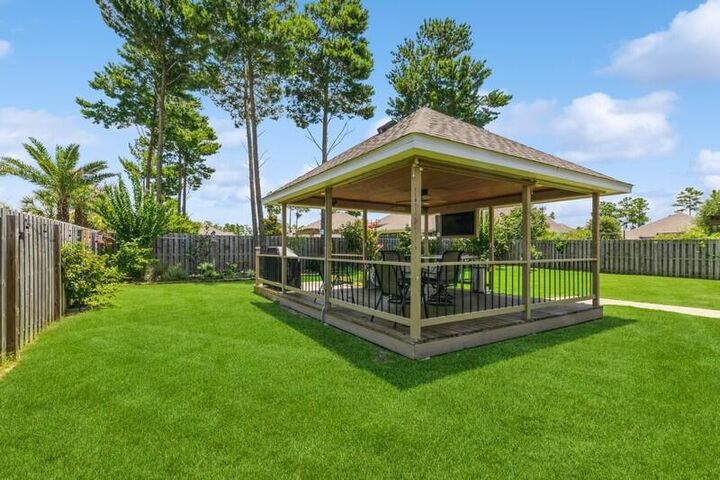 Property Photo: 221 Sweet Tea Lane FL 32439