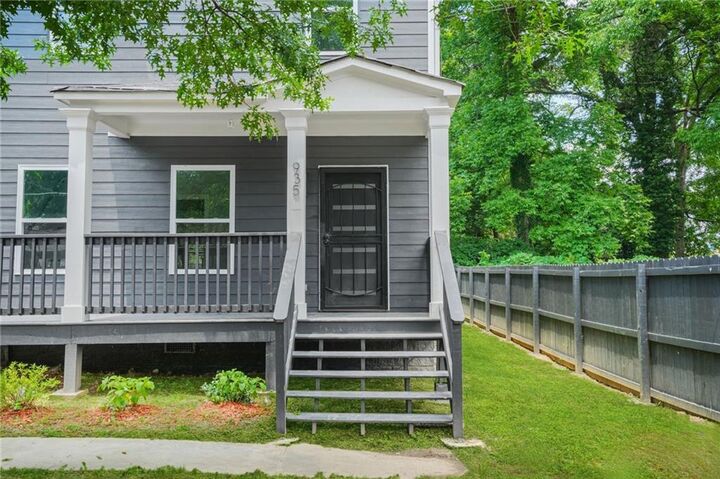 Property Photo: 935 Pelham Street NW GA 30318