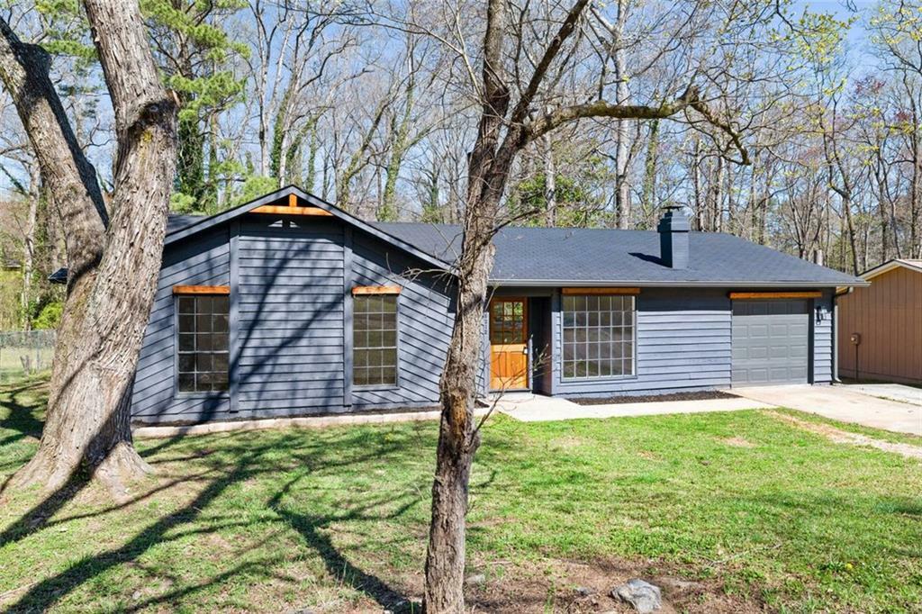 Property Photo: 8212 Englewood Trail GA 30274