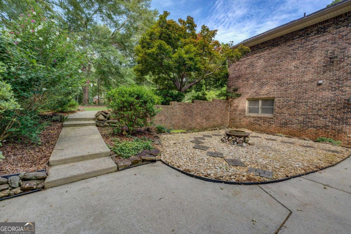 Property Photo: 534 Harbour Shores Drive GA 30233