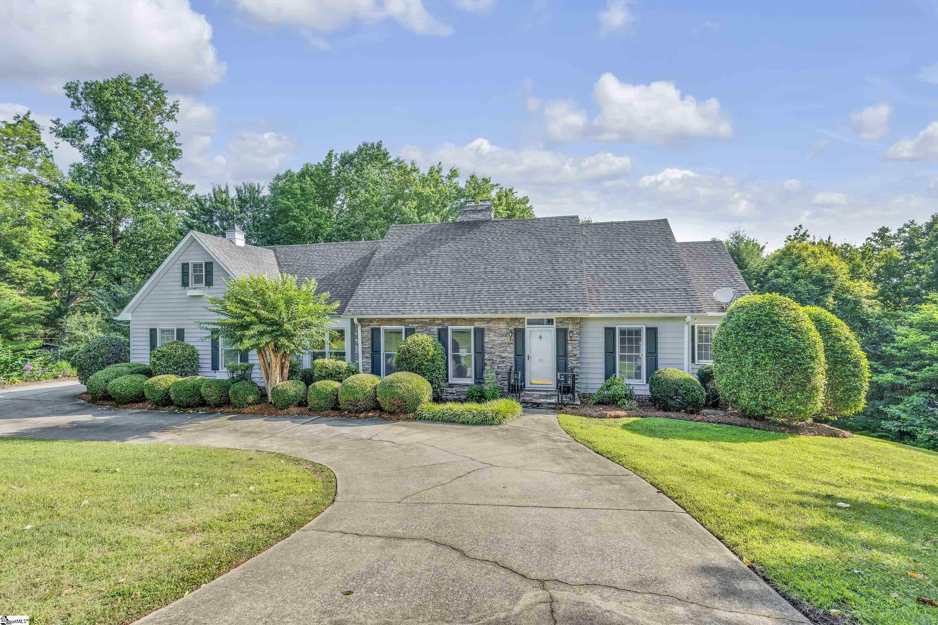 Property Photo: 218 Fairview Drive SC 29609