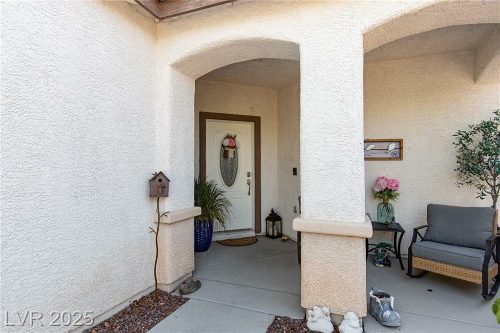Property Photo:  