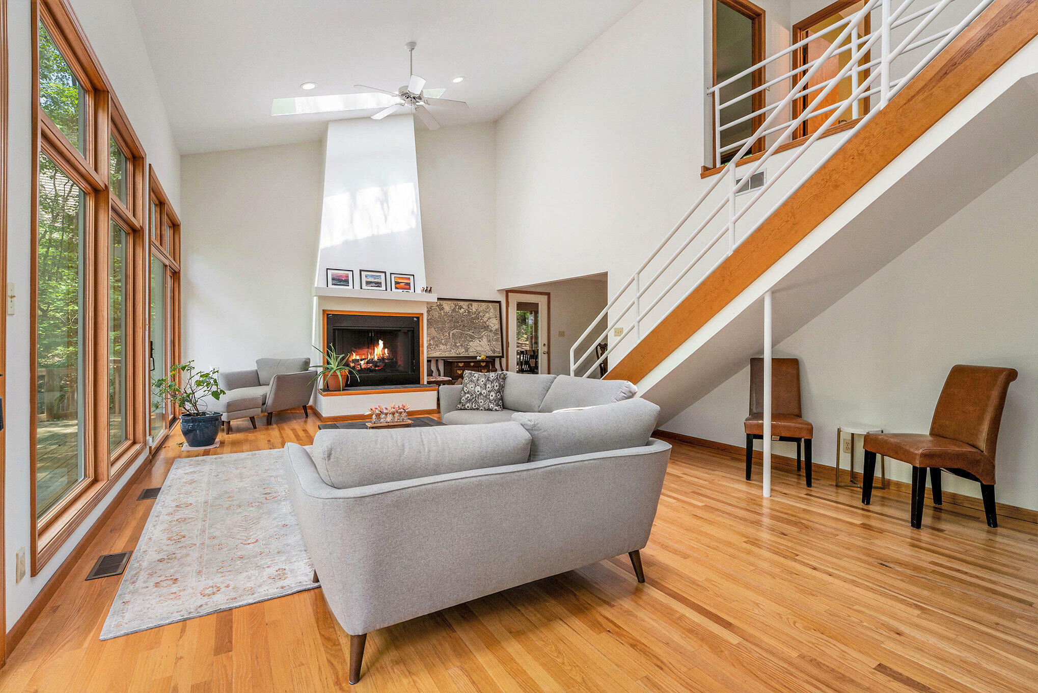 Property Photo: 116 E Neptune Avenue IN 46301