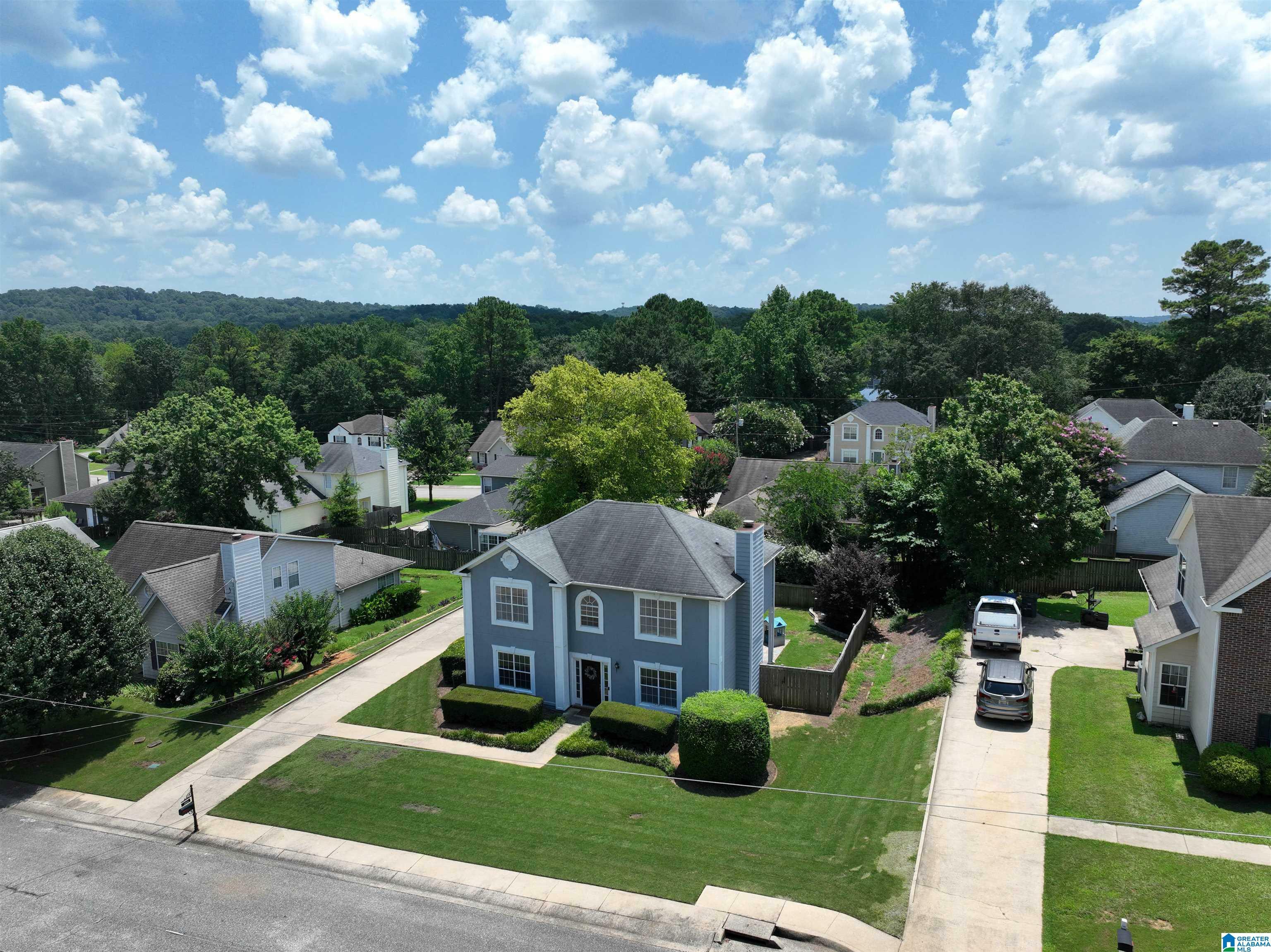 Property Photo: 2844 Bridlewood Terrace AL 35080