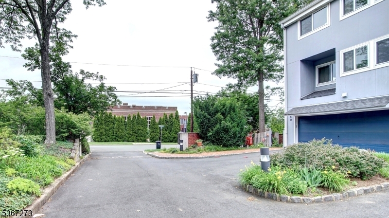 Property Photo: 27 Richard Ct NJ 08540