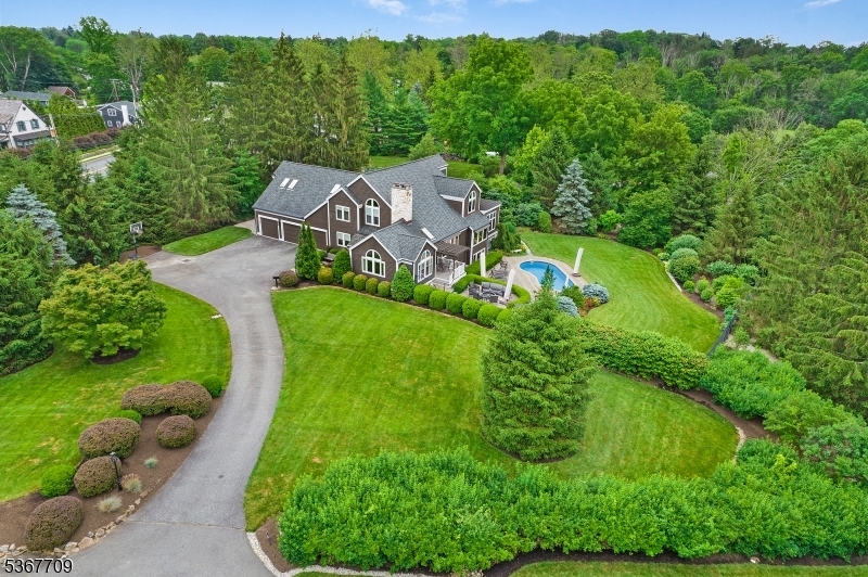 52 W Main St  Mendham Boro NJ 07945 photo