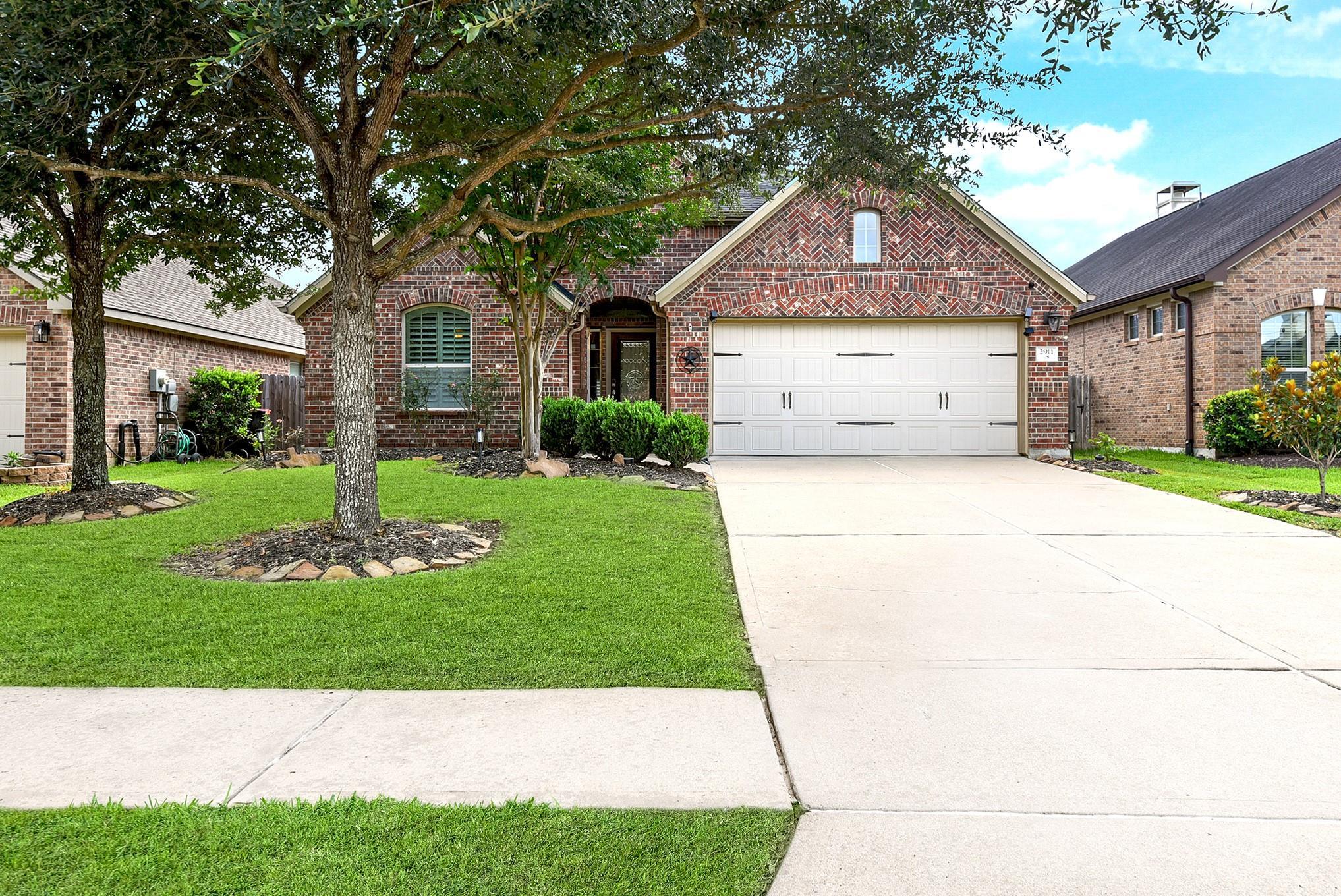 Property Photo: 2911 Fair Chase Drive TX 77494