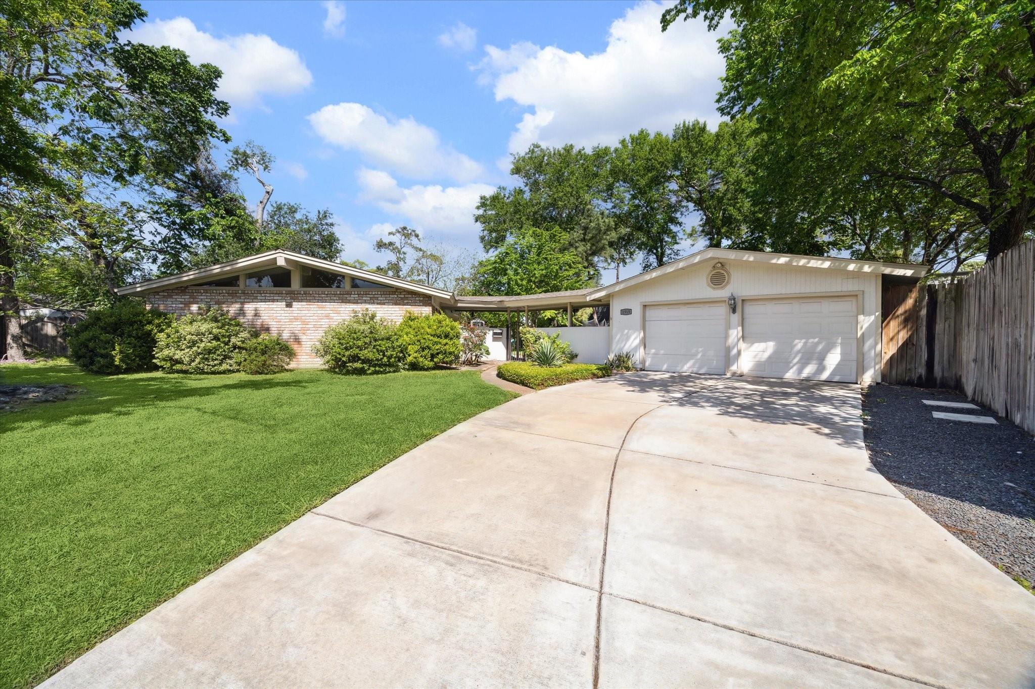 Property Photo:  1515 Durango Drive  TX 77055 