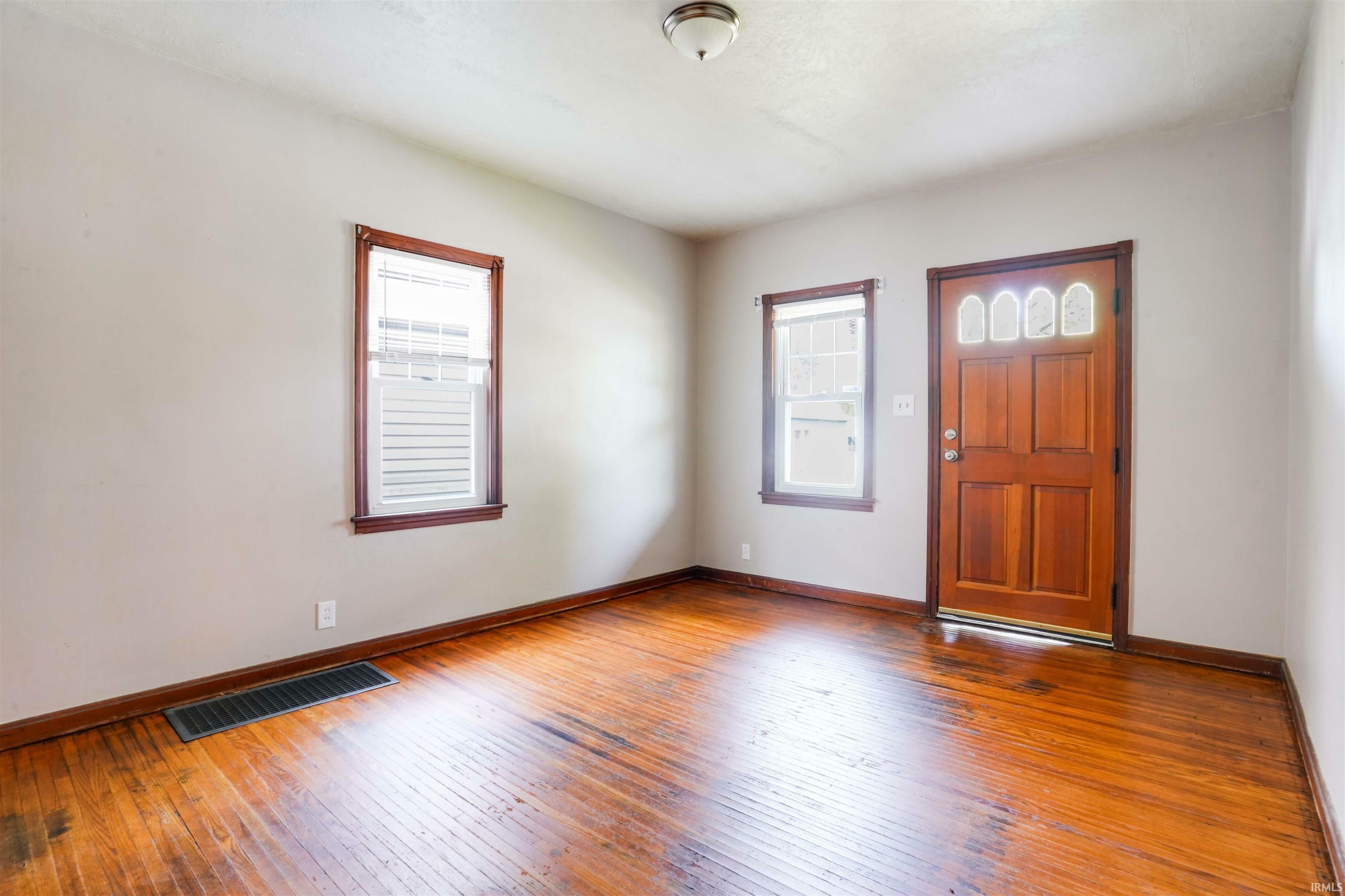Property Photo: 1225 S Harlan Avenue IN 47714