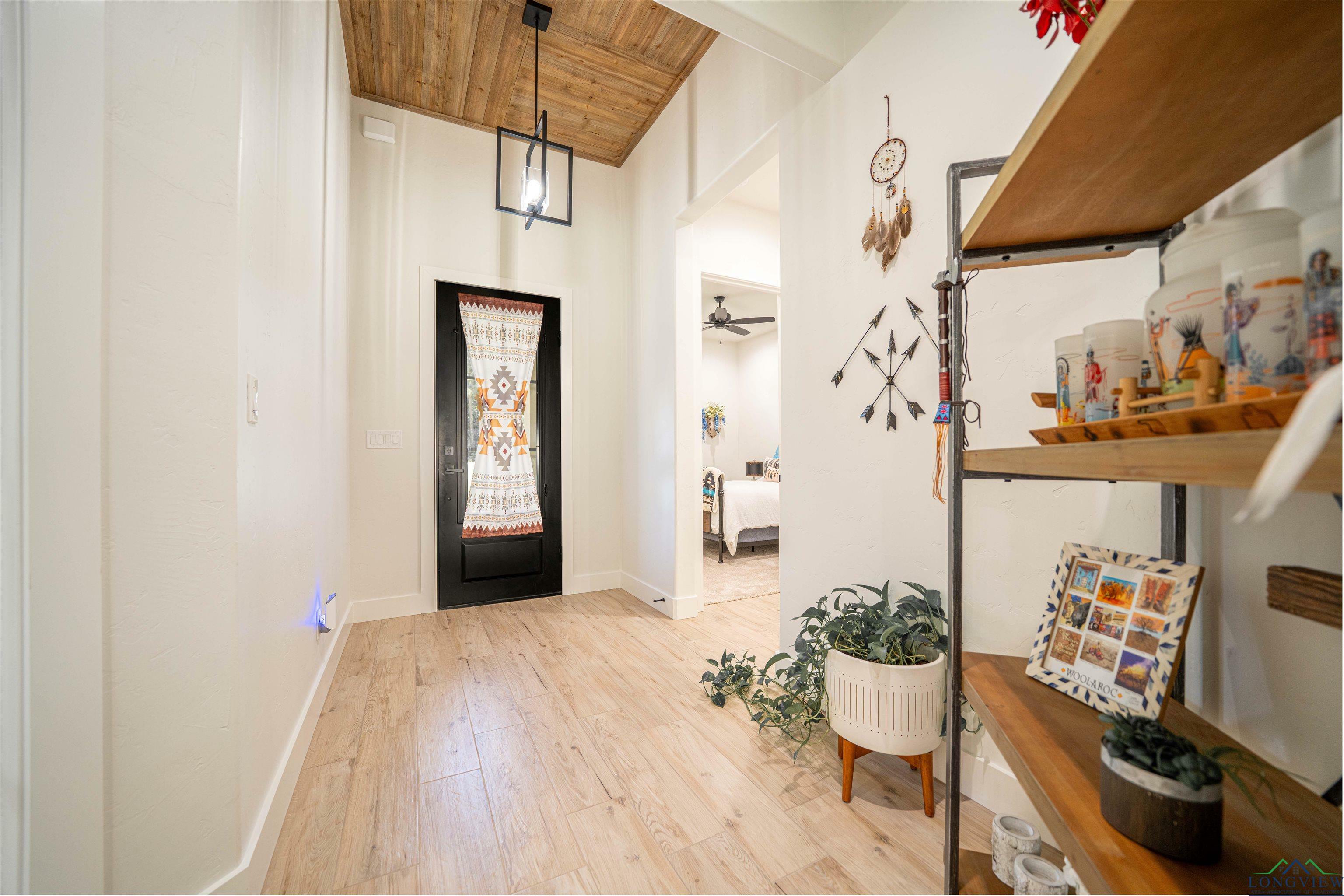 Property Photo:  125 Thorn Briar  TX 75602 