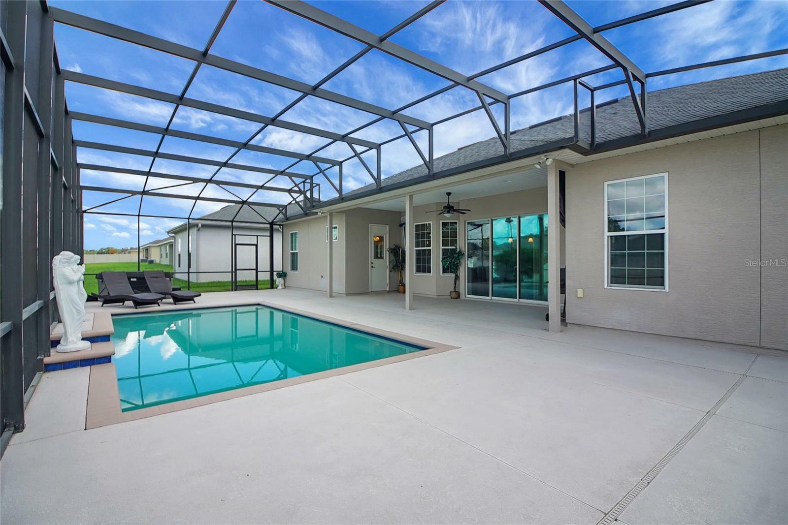 Property Photo: 9702 Pepper Tree Place FL 34785