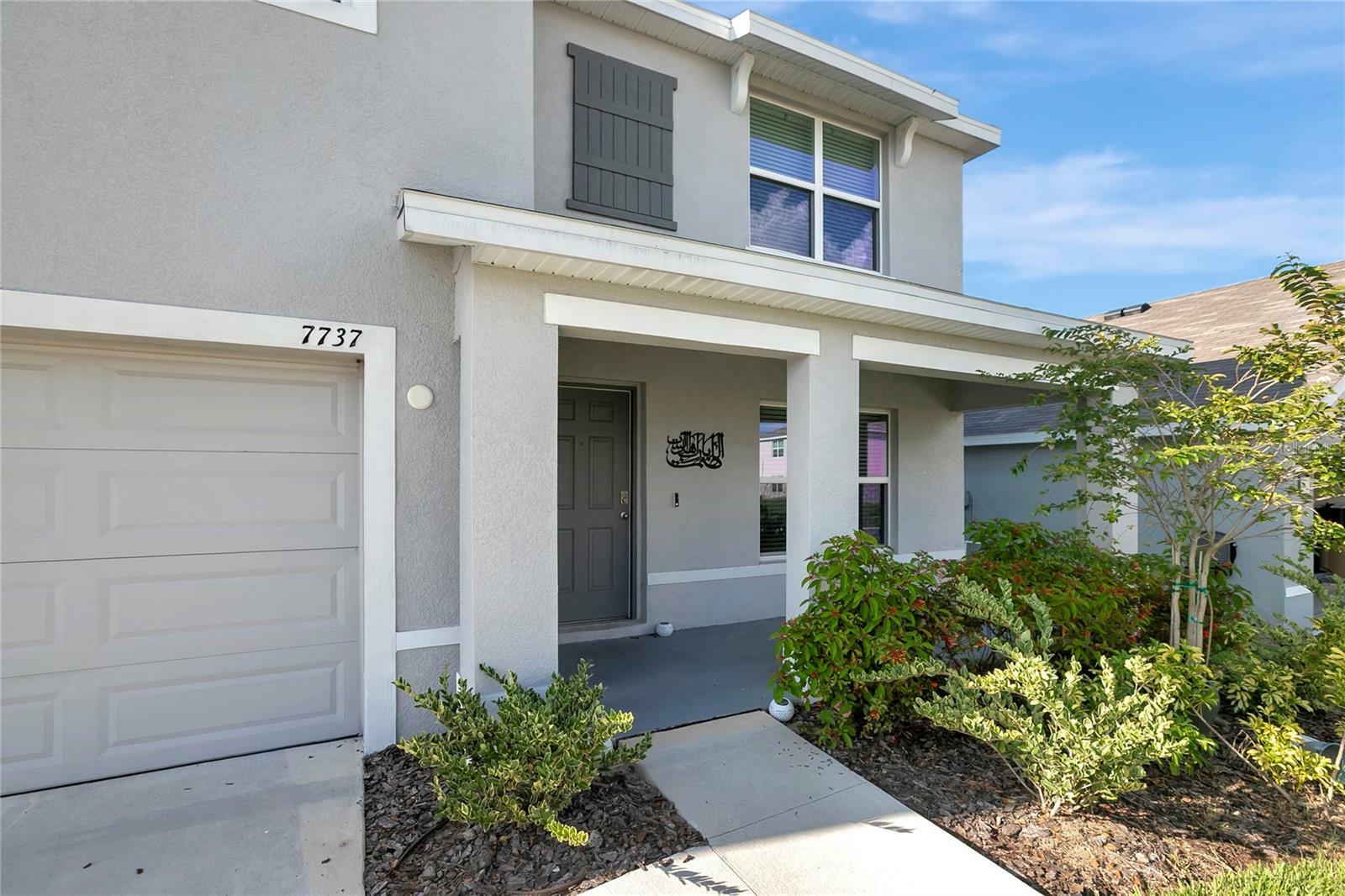 Property Photo:  7737 Rosewood Garden Loop  FL 33637 