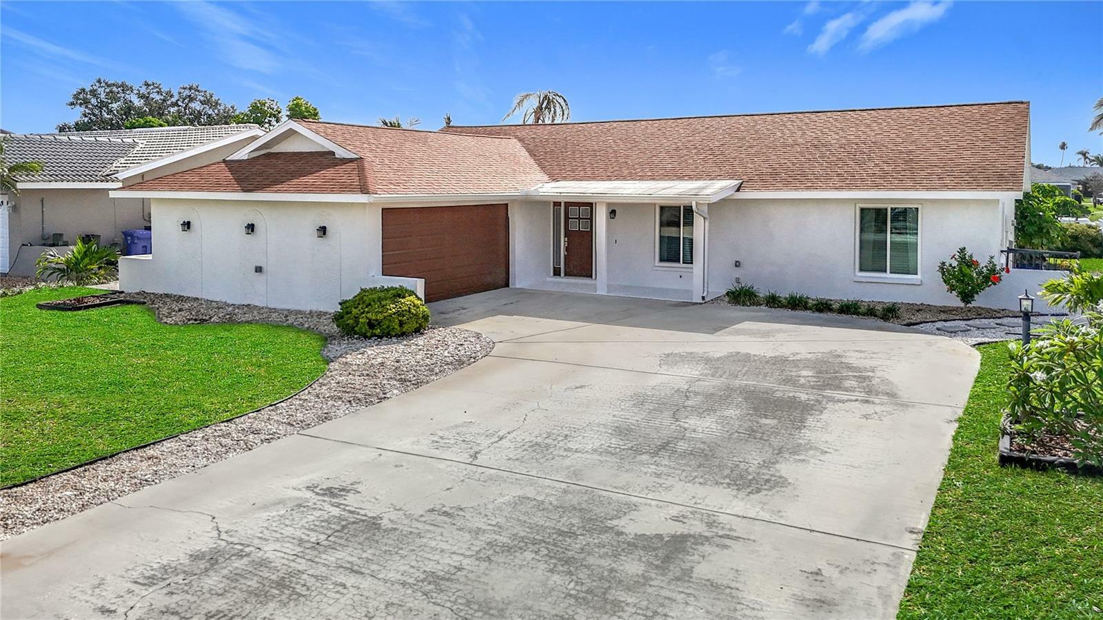 Property Photo: 6341 Cocoa Lane FL 33572