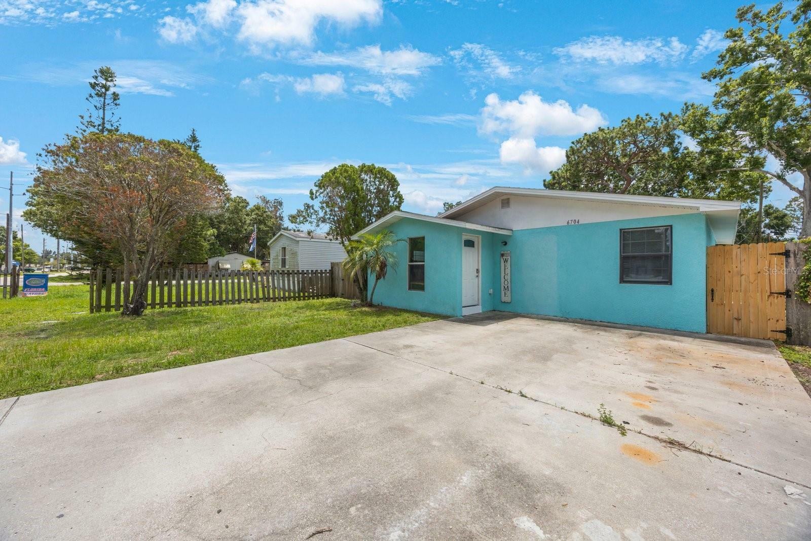 Property Photo: 6704 70th Avenue N FL 33781