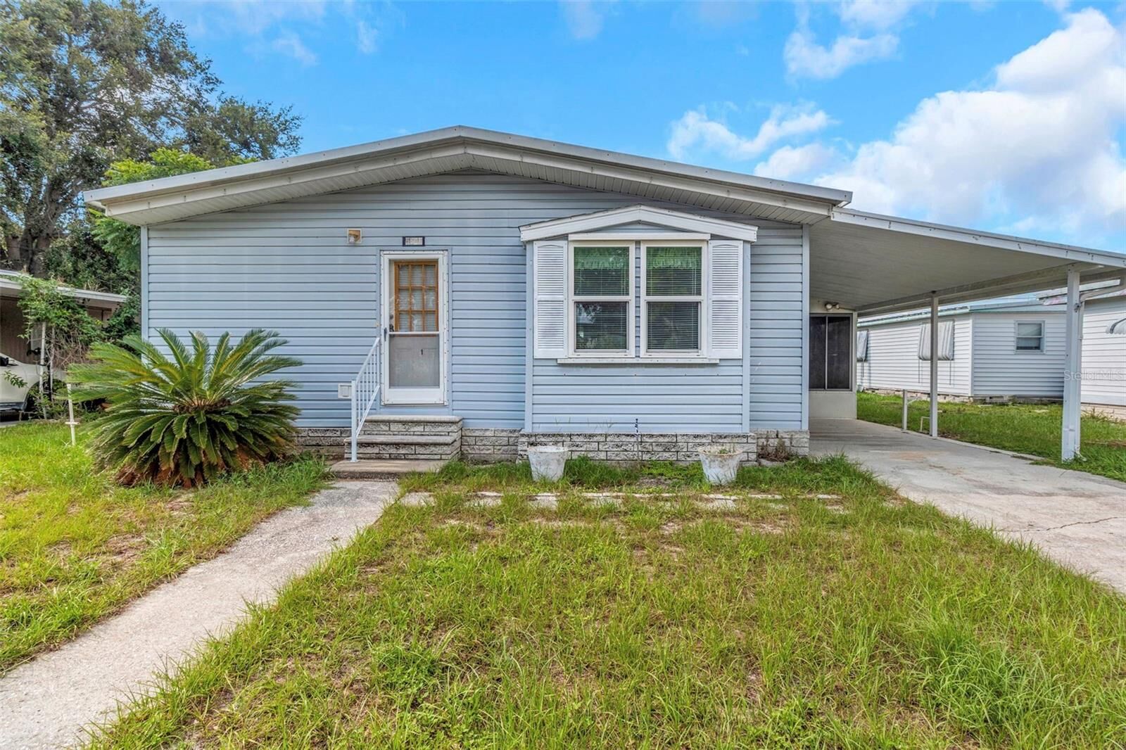 Property Photo: 5641 Columbia Drive FL 34652