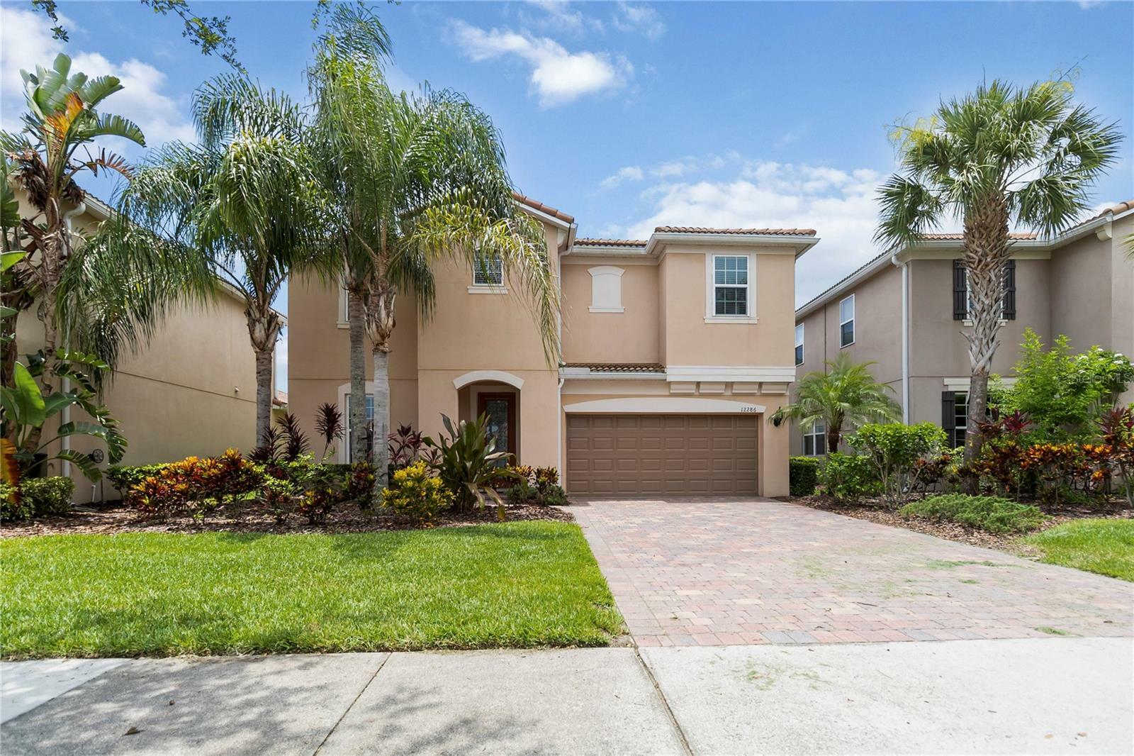 Property Photo: 12286 Regal Lily Lane FL 32827