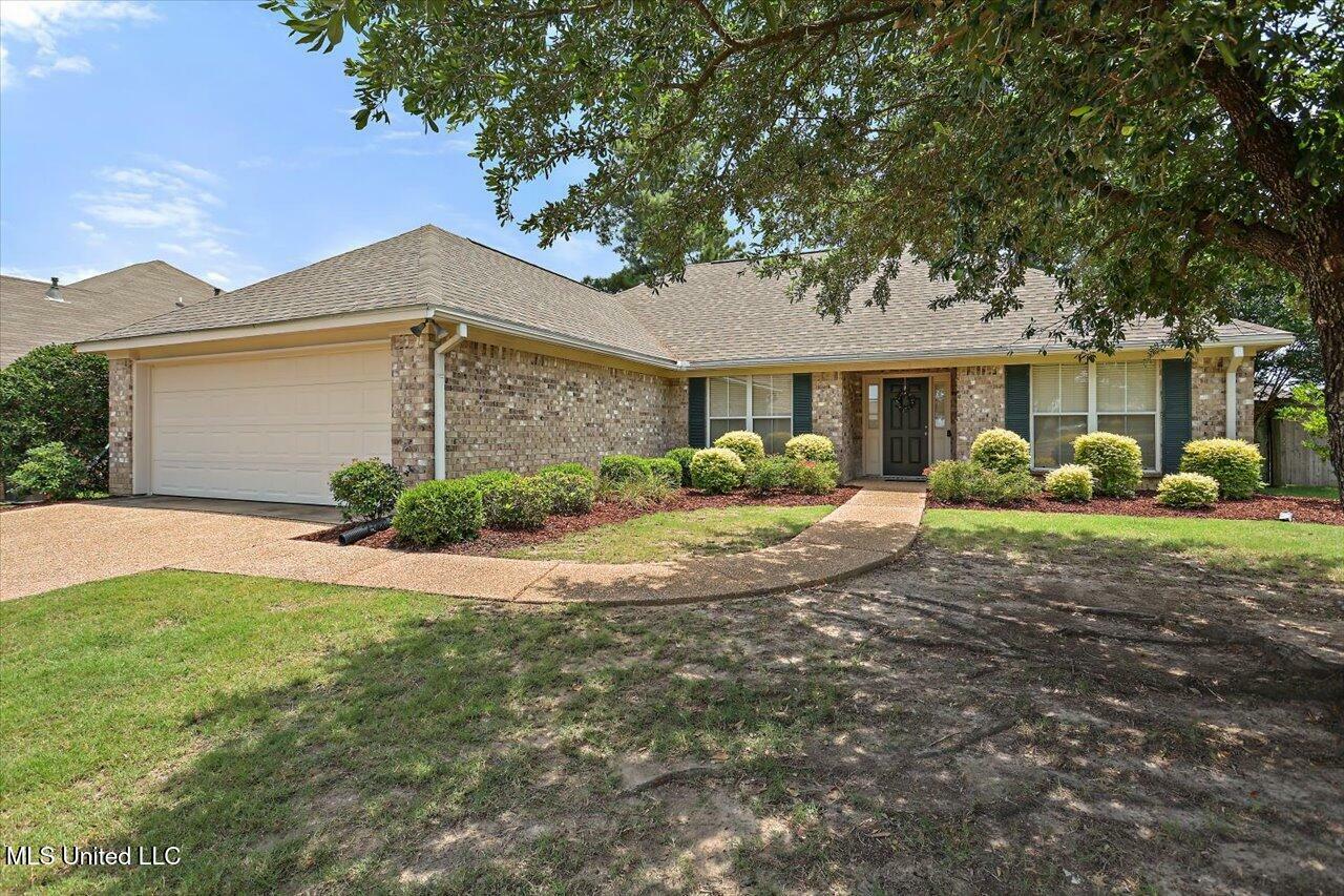 Property Photo: 341 Kings Ridge Circle MS 39047