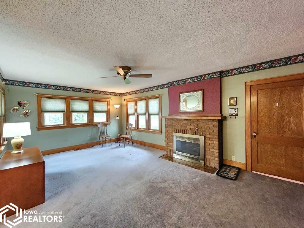 Property Photo:  312 15th Street  IA 50401 