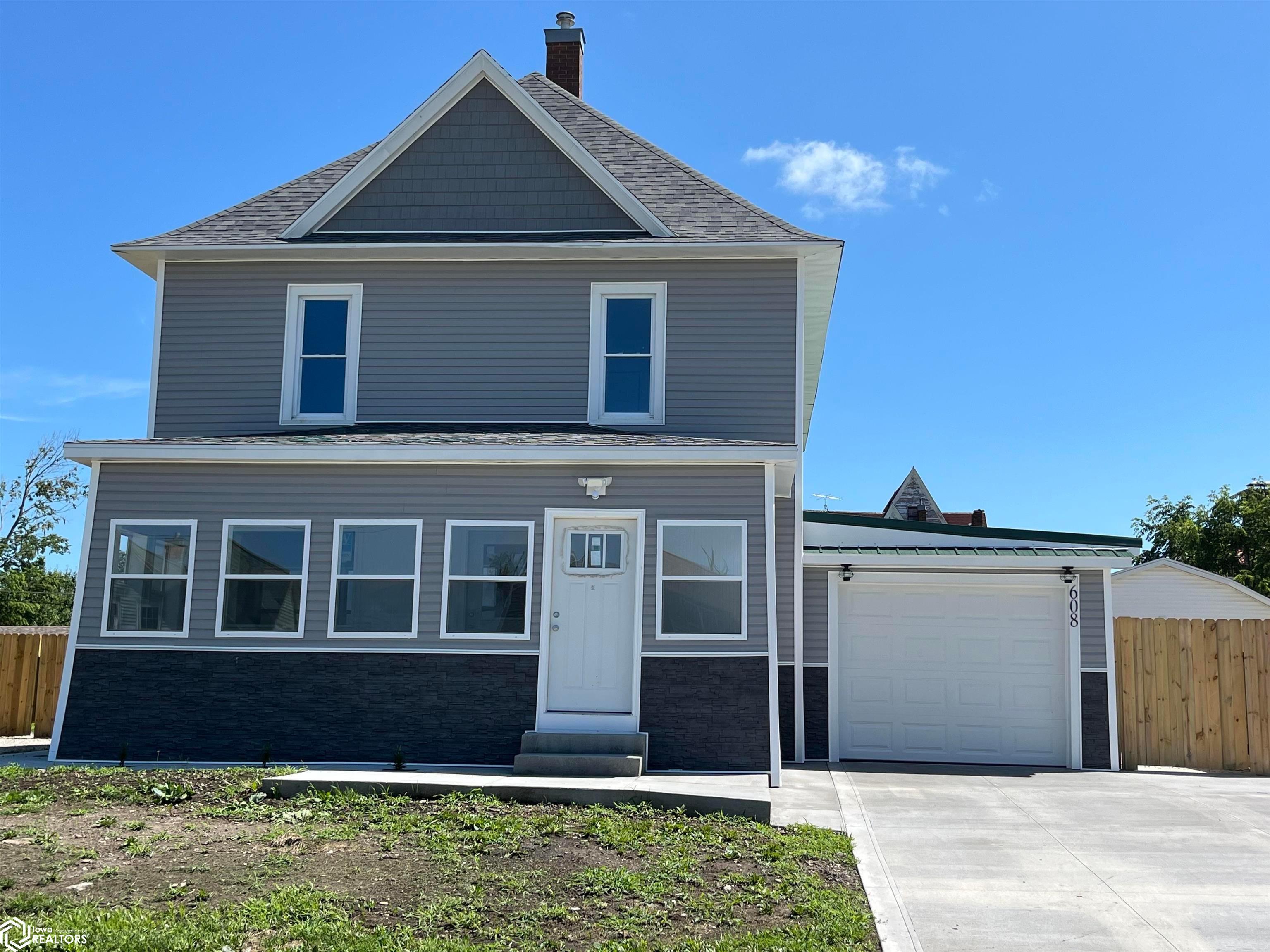 Property Photo: 608 W State Street IA 50158