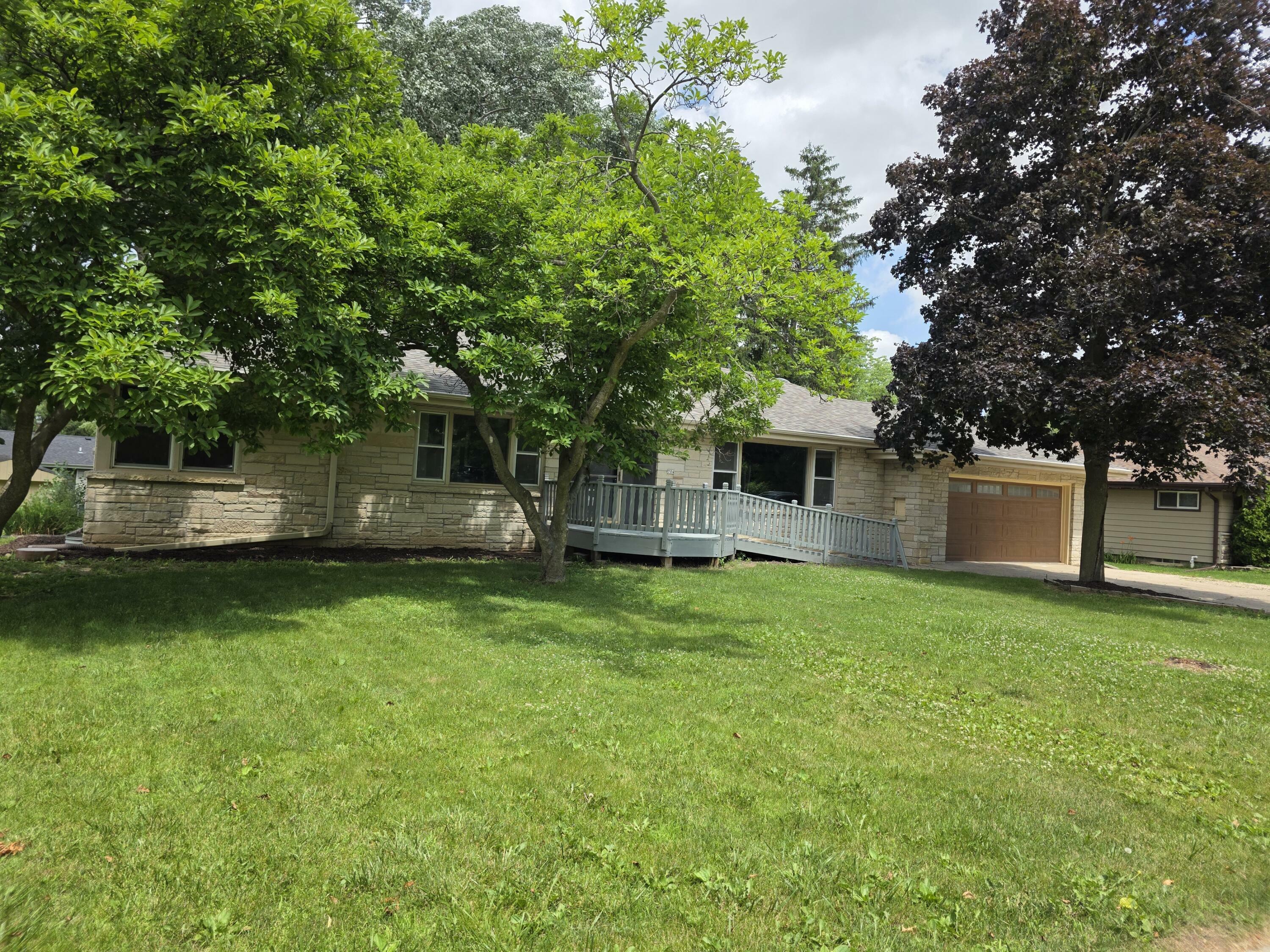 Property Photo: 704 E Main St WI 53185