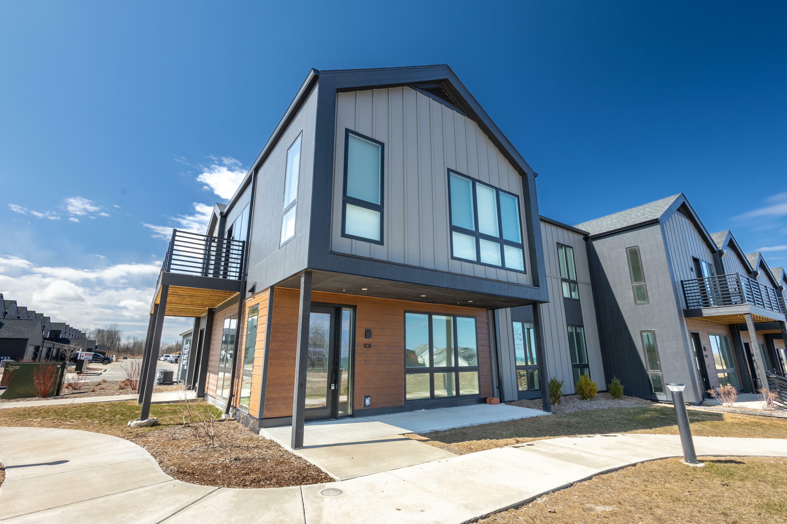 Property Photo: 9378 S Alder Pl 101 WI 53154