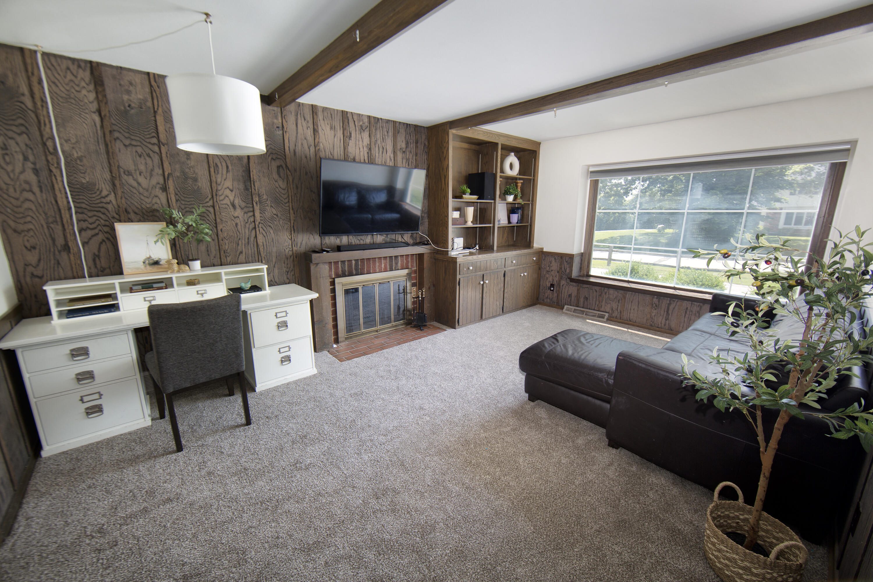 Property Photo: 6510 N Bethmaur Ln WI 53209