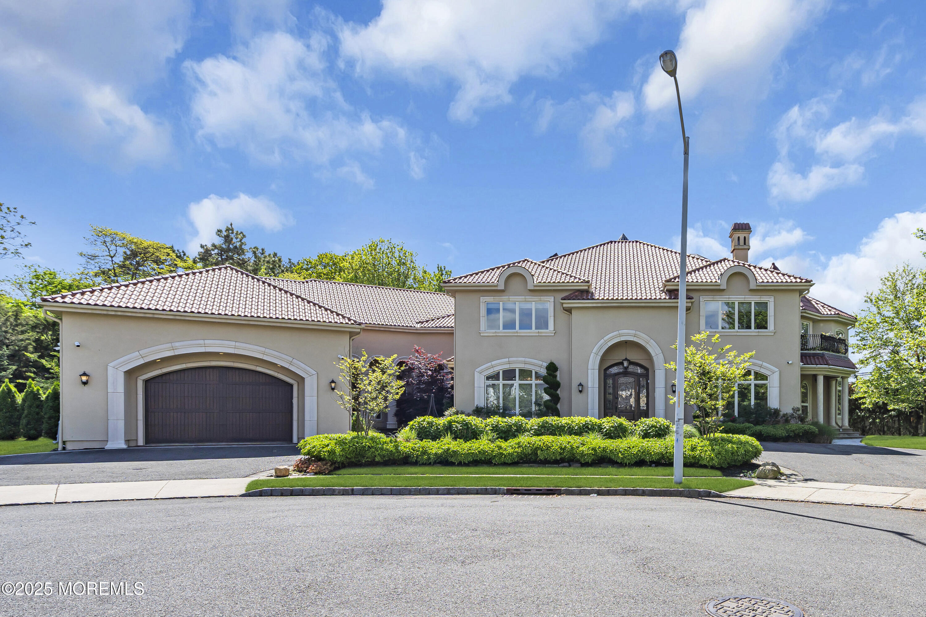 5 Champlain Court  Lakewood NJ 08701 photo
