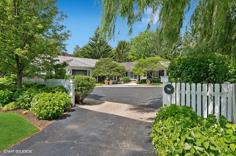Property Photo: 890 Windsor Road IL 60035