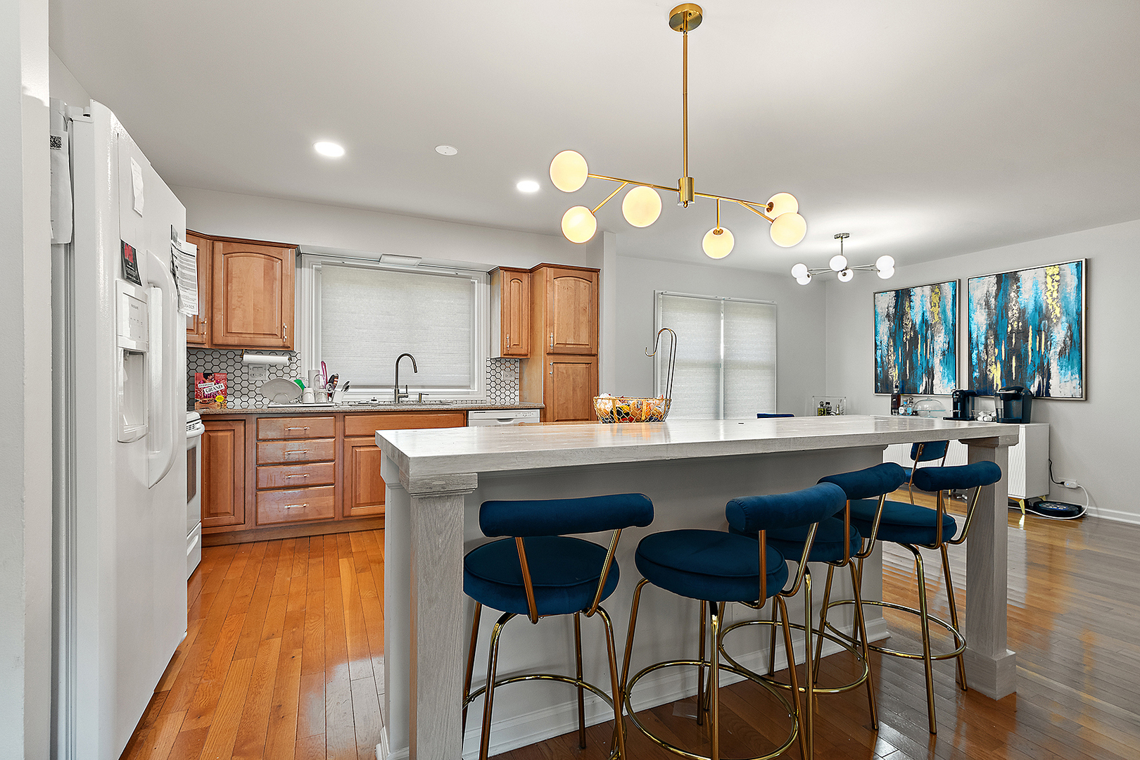 Property Photo: 2275 Norwich Court IL 60565