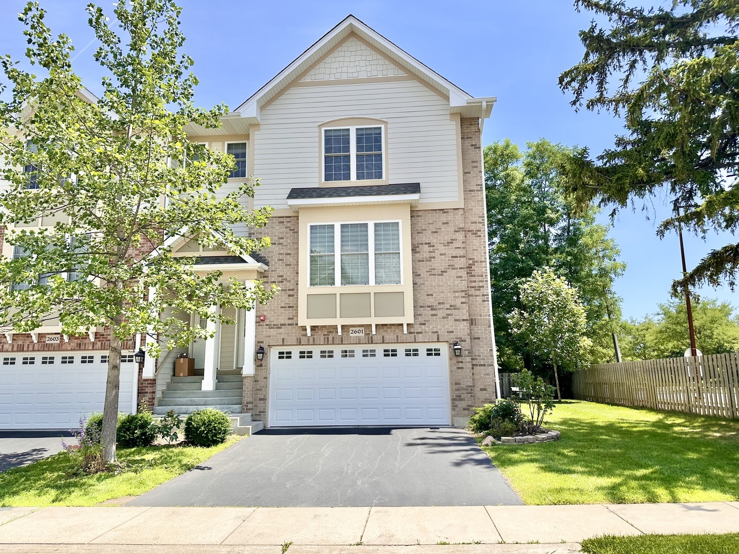 Property Photo: 2601 Chelsey Street IL 60089