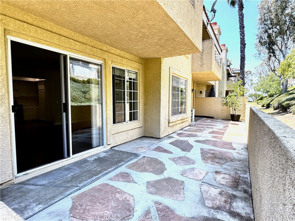 Property Photo: 25155 Via Terracina CA 92677
