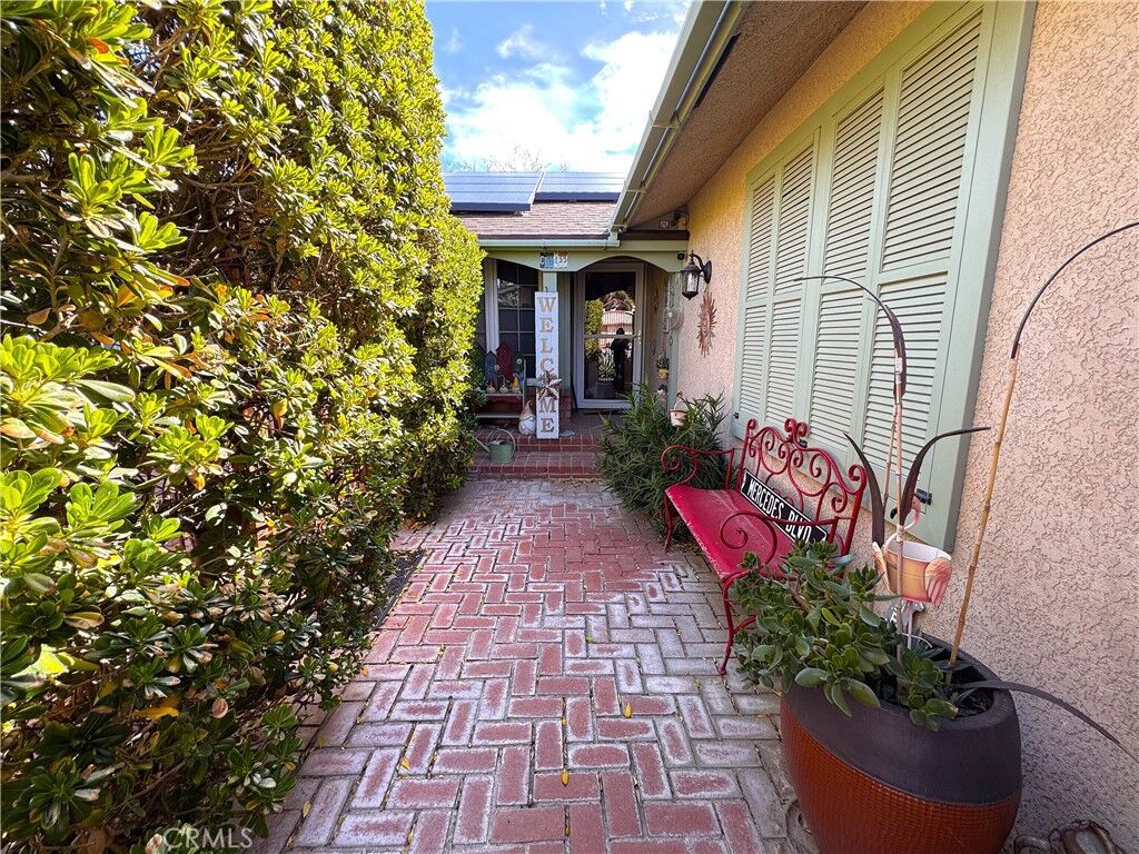 Property Photo:  433 Oakmont Drive  CA 92311 