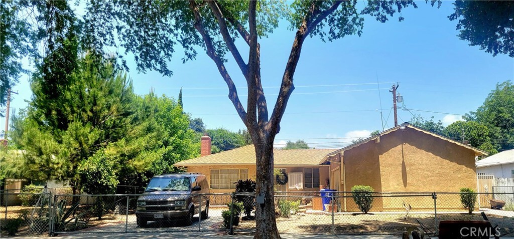 Property Photo:  2570 W 6th Street  CA 92410 