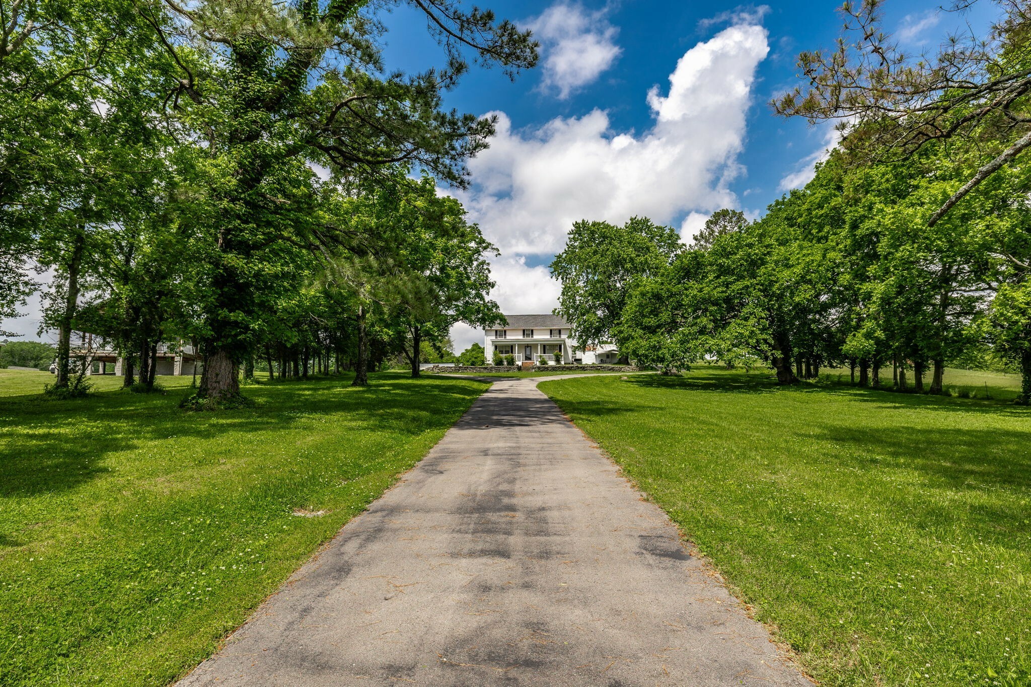 Property Photo: 1710 Woods Ferry Rd TN 37066