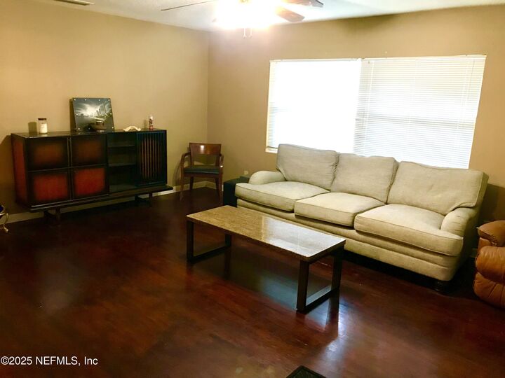 Property Photo:  2402 Misty Drive  FL 32211 