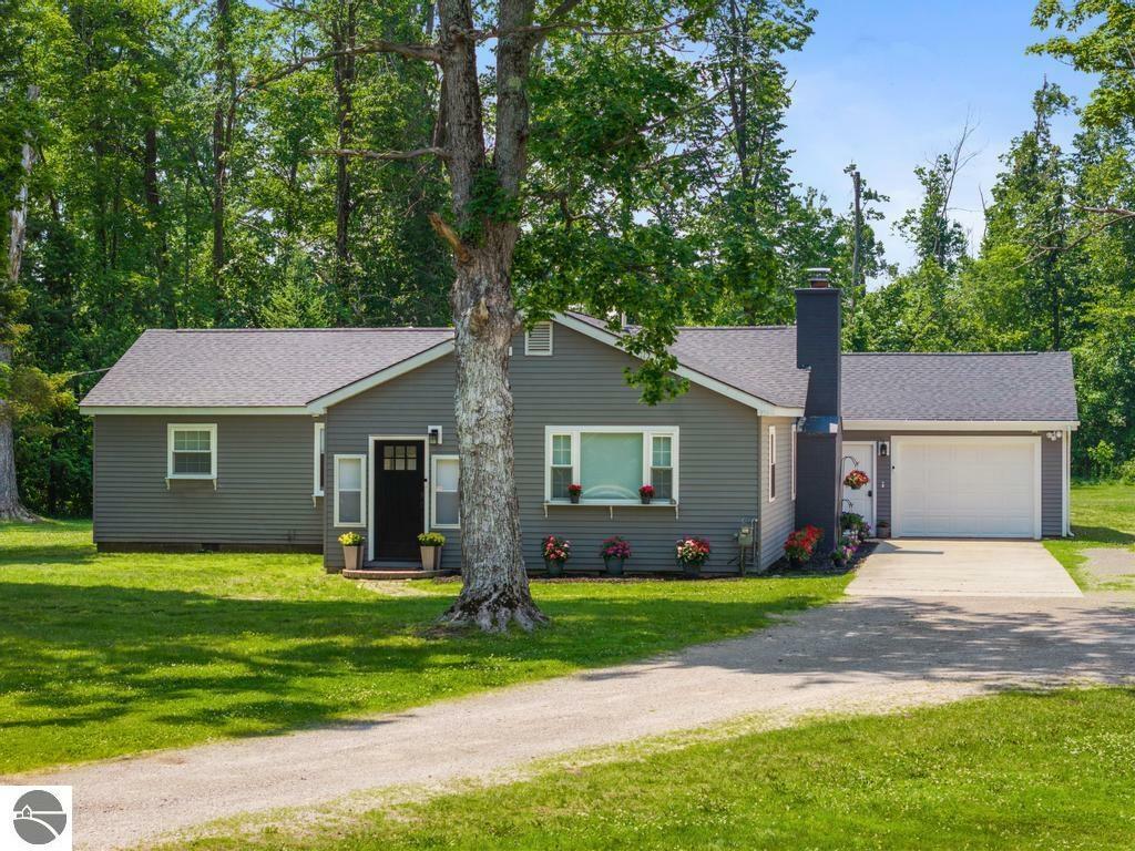 7726 Lake  Alanson MI 49706 photo