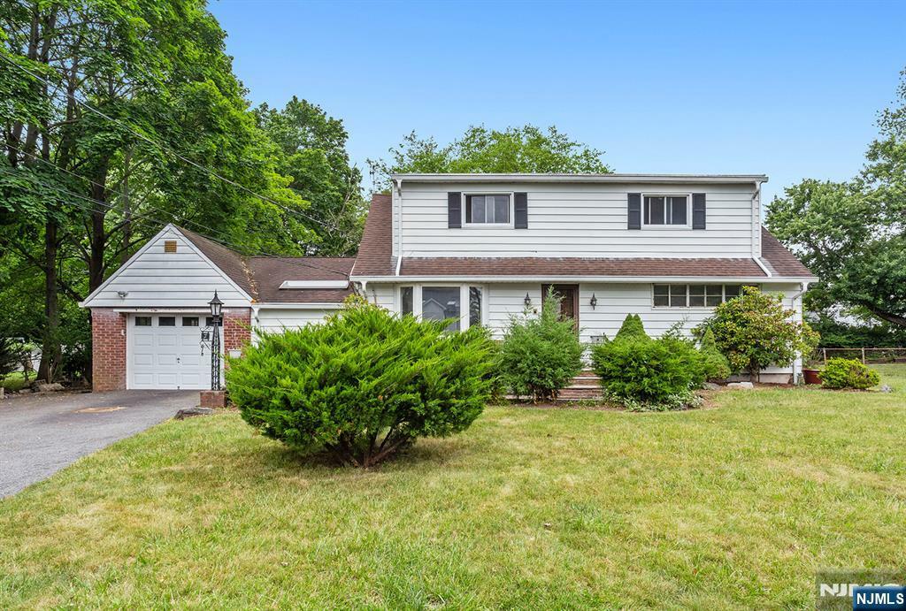 Property Photo: 7 Burton Place NJ 07626