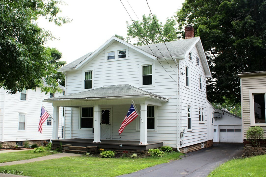 Property Photo: 195 W 10th Street OH 44460