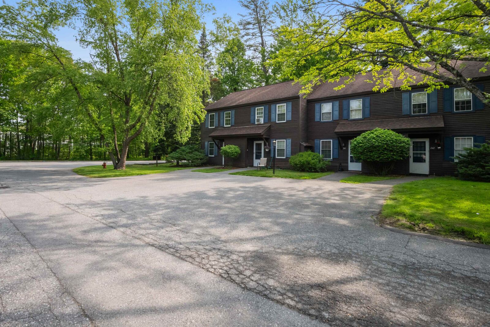 Property Photo:  239 Twin Oaks Terrace  VT 05403 