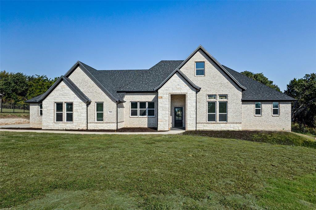 Property Photo: 7912 Rohne Court TX 76049