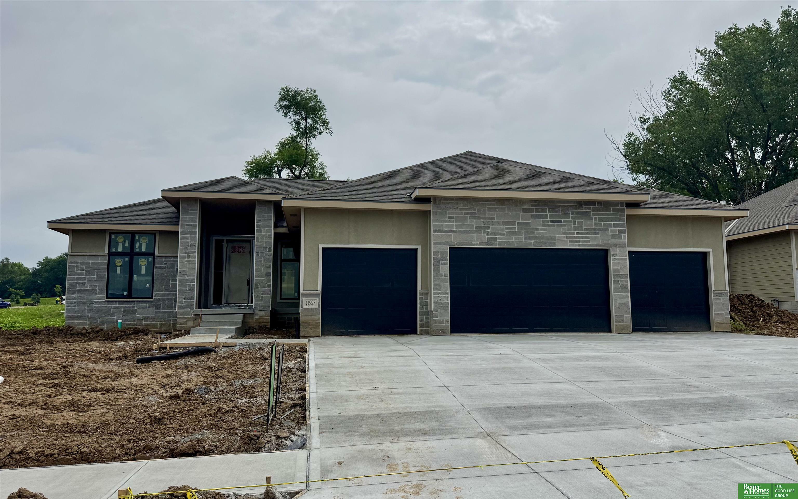 Property Photo:  11007 S 98th Street  NE 68046 
