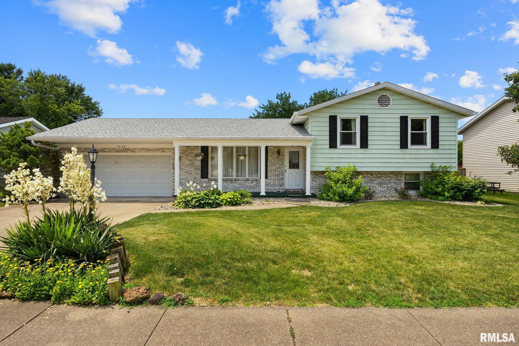Property Photo: 3524 W Saymore Lane IL 61615