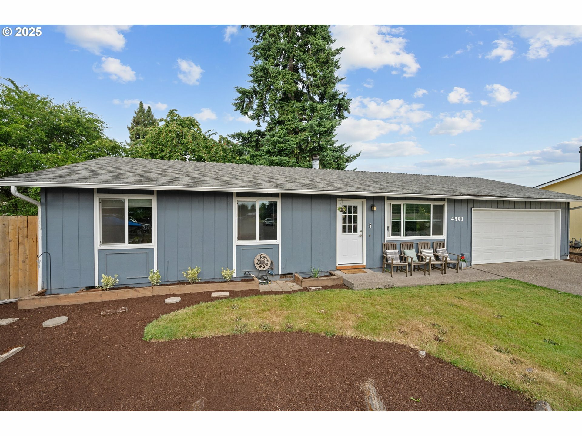 Property Photo:  4591 Juliana Loop  OR 97317 